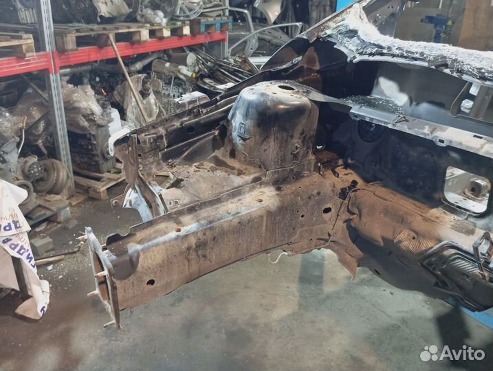 Лонжерон передний правый Ford Focus 3