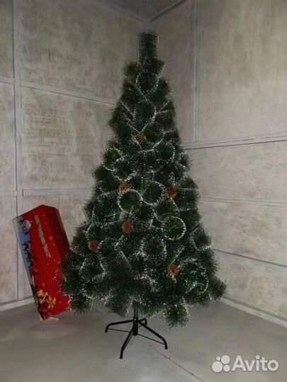 Елка искусственная заснеженная