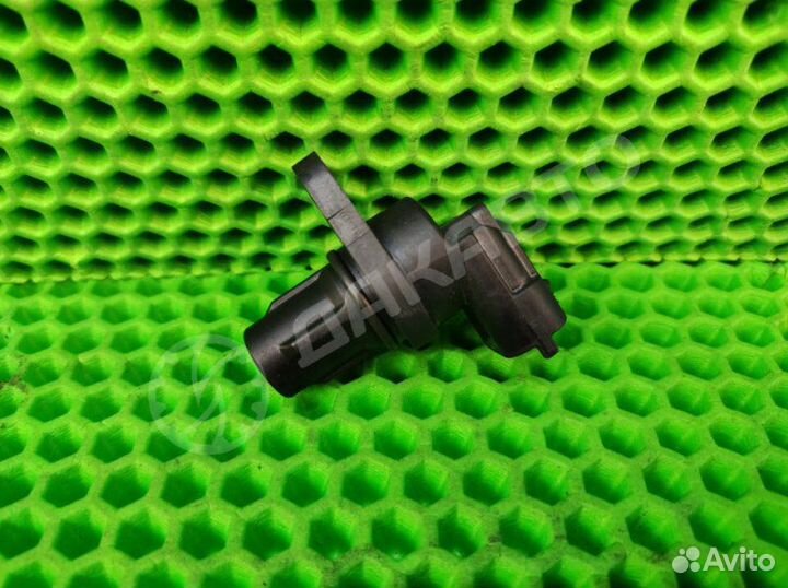 Датчик положения распредвала Mercedes-Benz S W221