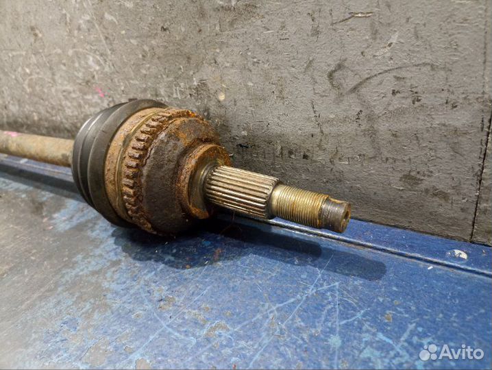 Привод передний правый Chrysler Voyager 4