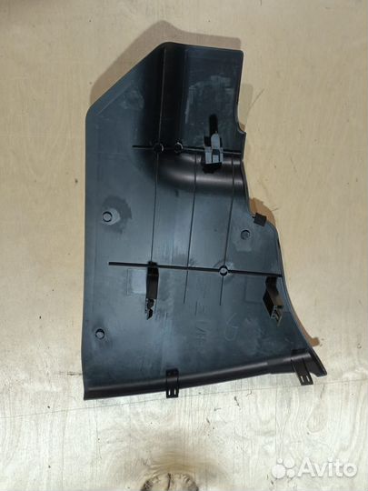 Накладка консоли правая Nissan X-Trail (T31)