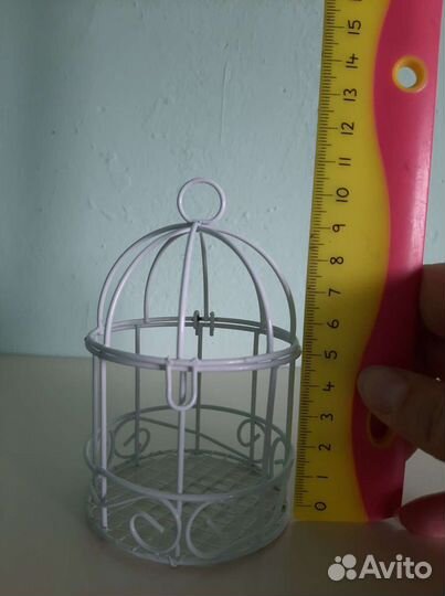 Декоративный металлический подсвечник