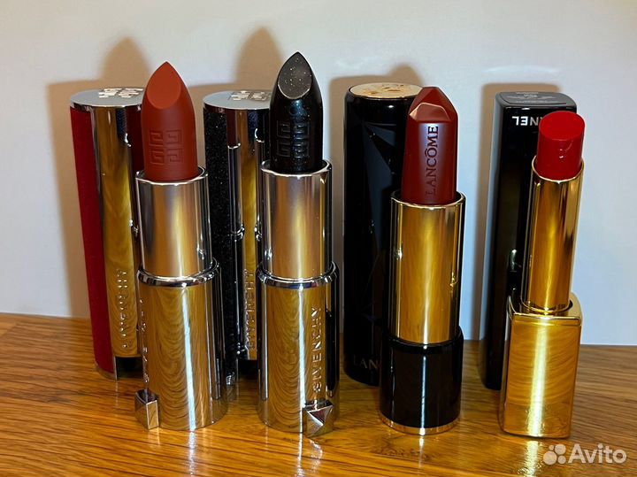 Помады для губ