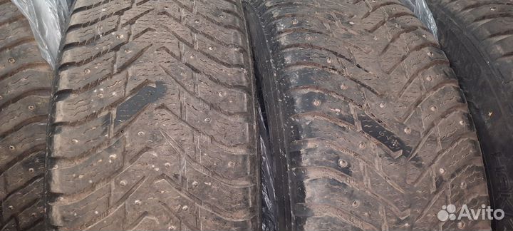 Nokian Tyres Hakkapeliitta 8 SUV 235/60 R18 107T