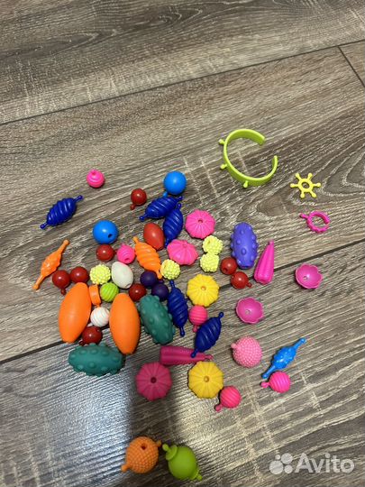 Королева бусинка Тянучки на ручки