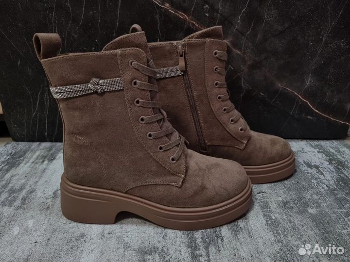 Новые зимние женские ботинки