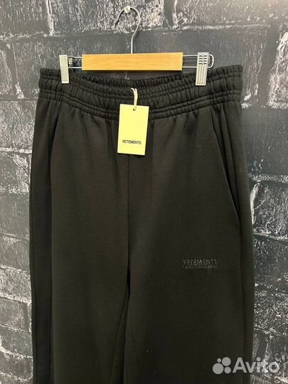 Спортивные штаны Vetements limited edition