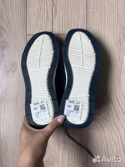 Полуботинки (кроссовки) размер 41