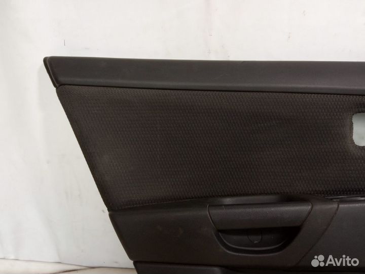 Обшивка двери задняя левая Mazda 3 BK 2003-2009