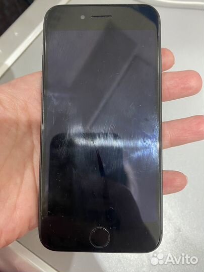 iPhone 8, 64 ГБ