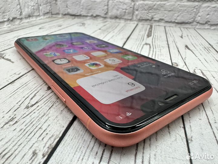 iPhone Xr, 64 ГБ