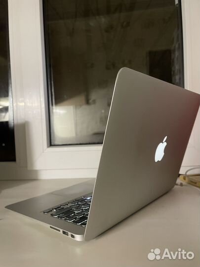 Apple macbook air 2011 core i5 128gb