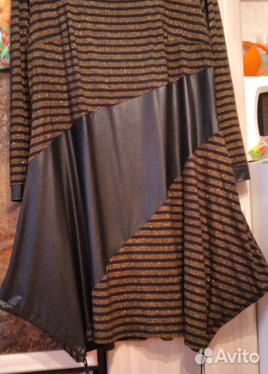 Чёрное платье С рюликсом