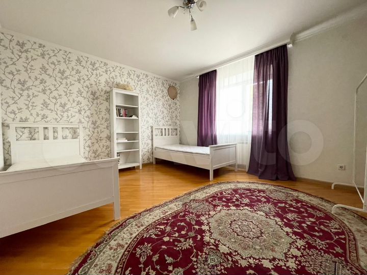 3-к. квартира, 73 м², 2/4 эт.