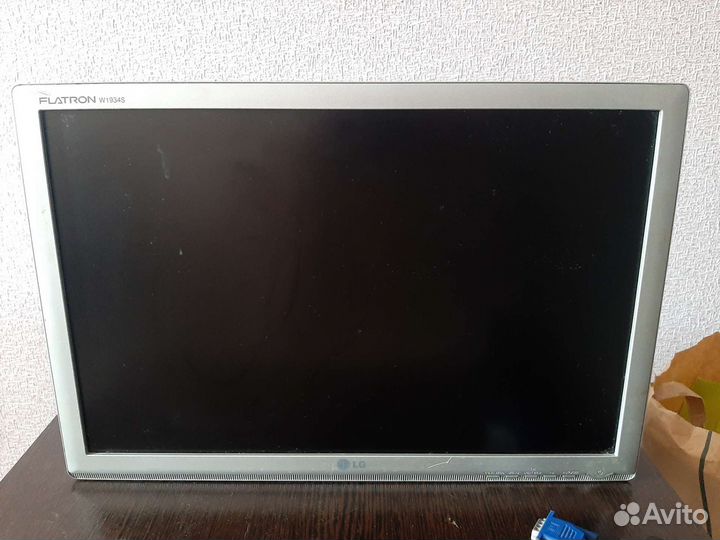 Монитор LG flatron w1934s 75 гц 19д