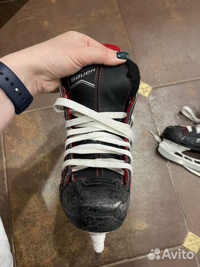 Хоккейные коньки bauer y10