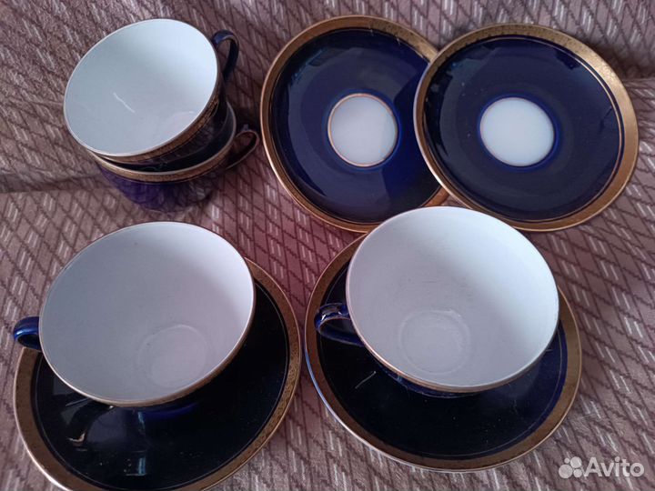 Набор чайных пар с орнаментом по краю, фарфор