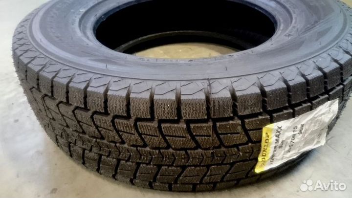Dunlop Winter Maxx SJ8 235/60 R17 102R