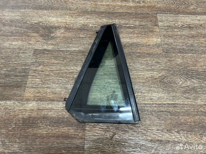 Стекло двери прав. зад. BMW X6