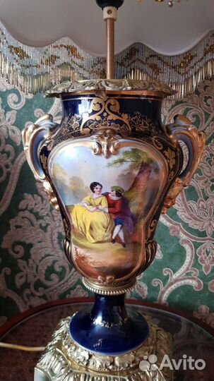 Антикварная настольная лампа