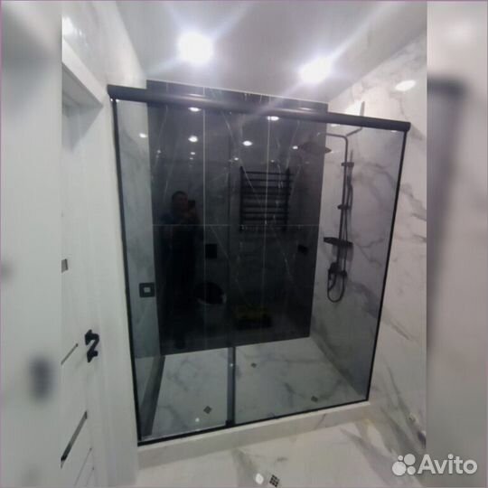 Душевое ограждение с дверью
