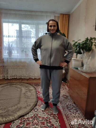 Спортивный костюм женский