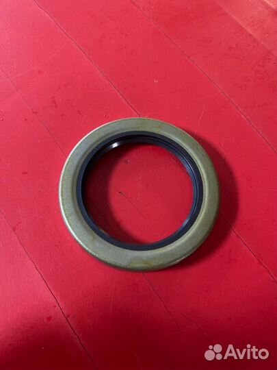 Сальник полуоси Toyota Land Cruiser / Dyna HZJ7#