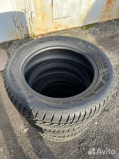 Goodyear UltraGrip Ice SUV 255/55 R19