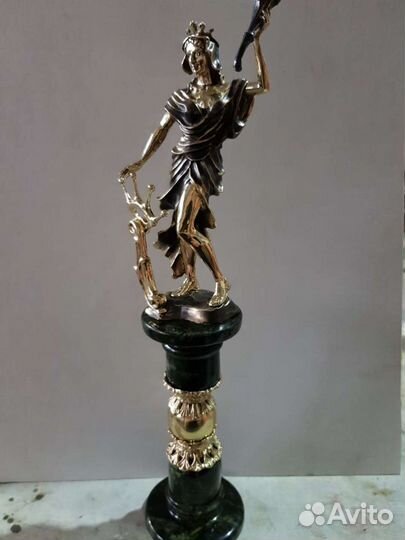 Статуэтка бронза