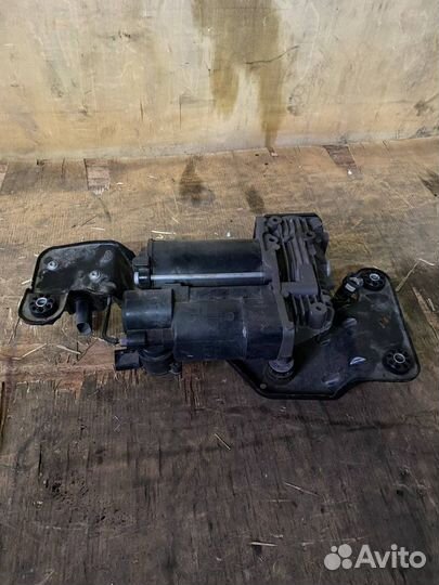 Компрессор пневмоподвески BMW X5 E70 X6 E71 X6 E72