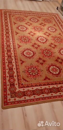 Ковер шерстяной