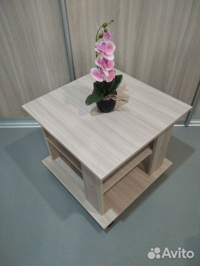 Журнальный столик