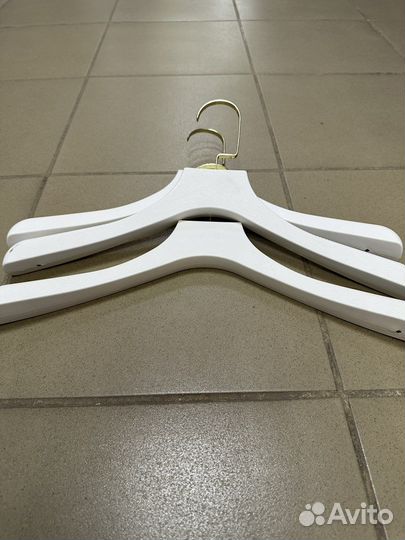 Вешалки плечики