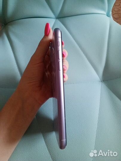 Телефон iPhone 11