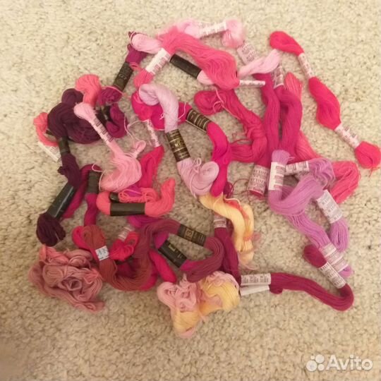 Нитки мулинэ для вышивания. 130 моточков