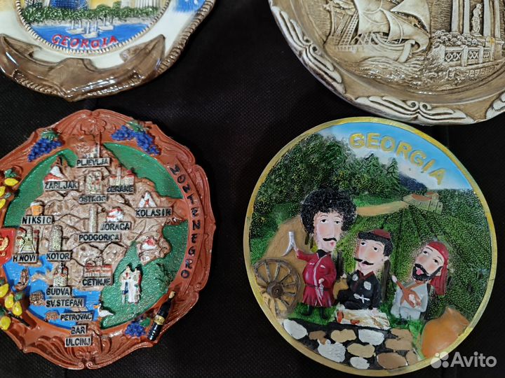 Сувенирные тарелки из разных стран