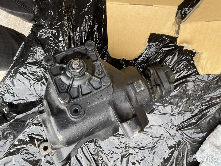 Рулевой редуктор новый w201 190e