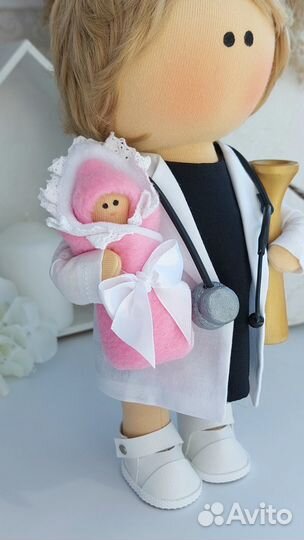 Кукла врач акушер Интерьерная кукла доктор