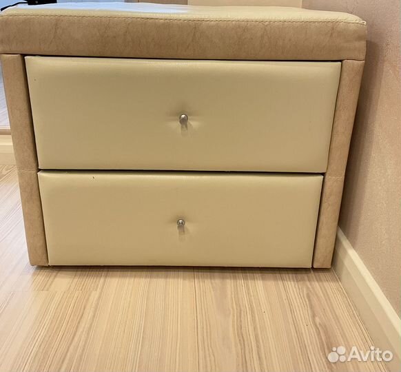 2 Тумбочки прикроватные бу