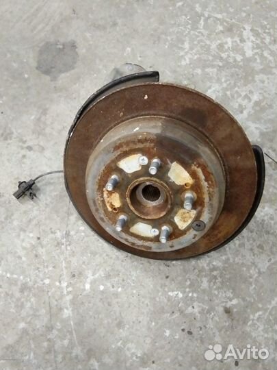 Кулак задний со ступицей Хонда CR-V 3