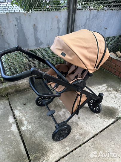 Продаю коляску 3в1