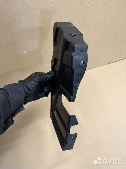 Пыльник моторного отсека правый Киа Сид 1