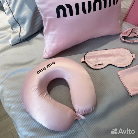 Шелковый дорожный комплект MIU MIU