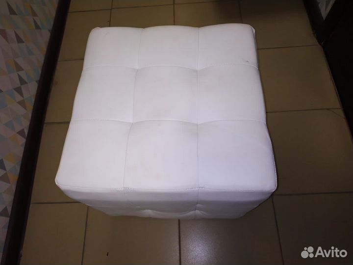 Пуфик кожаный