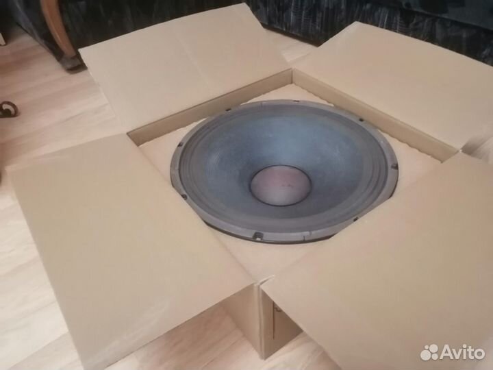 Динамик JBL M115 - 8A