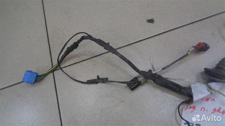 Проводка двери задней правой Jeep Grand Cherokee