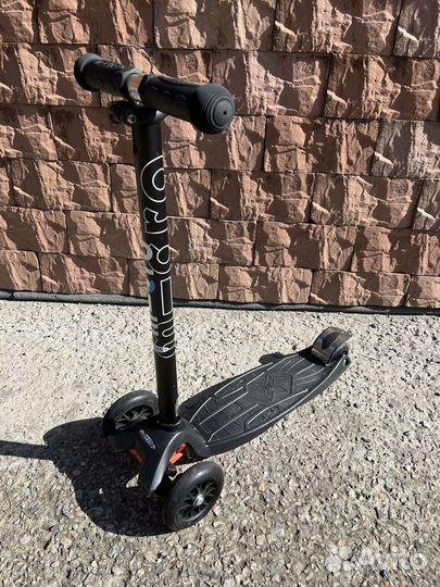 Самокат Maxi Micro