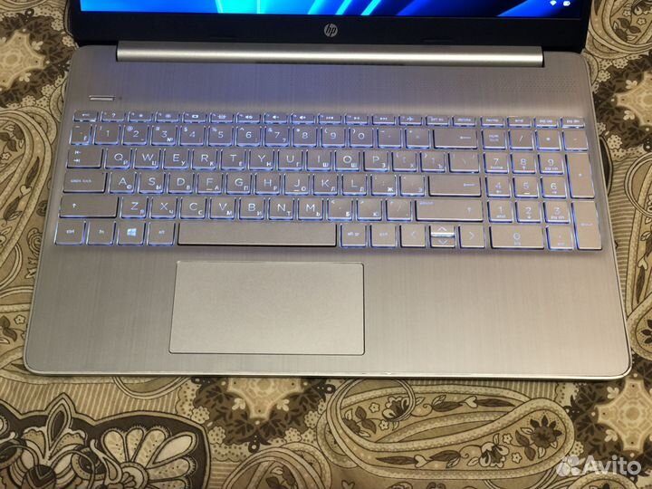 Ноутбук HP свежий