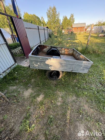 Прицеп на легковой автомобиль
