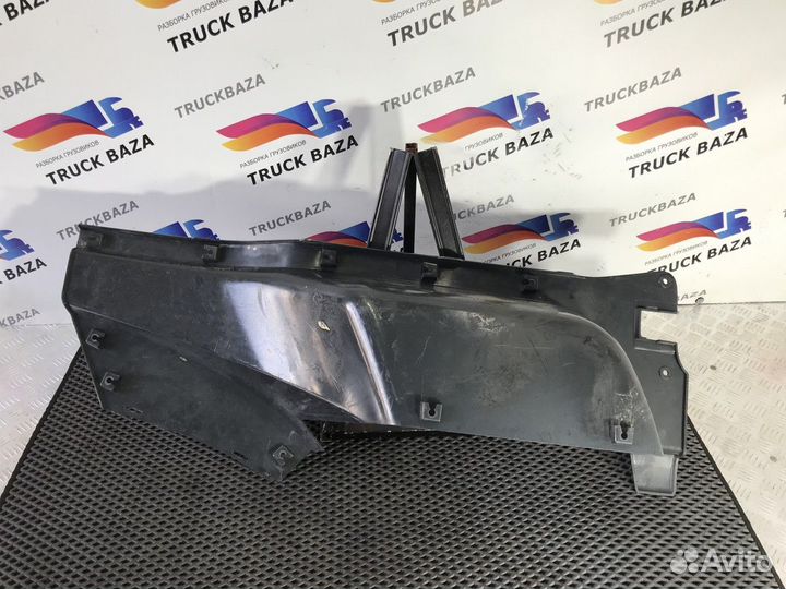 Накладка на подножку верхняя левая Volvo FH